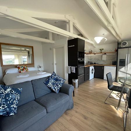 Spacious Lodge With King Sized Bed إنفيراري المظهر الخارجي الصورة