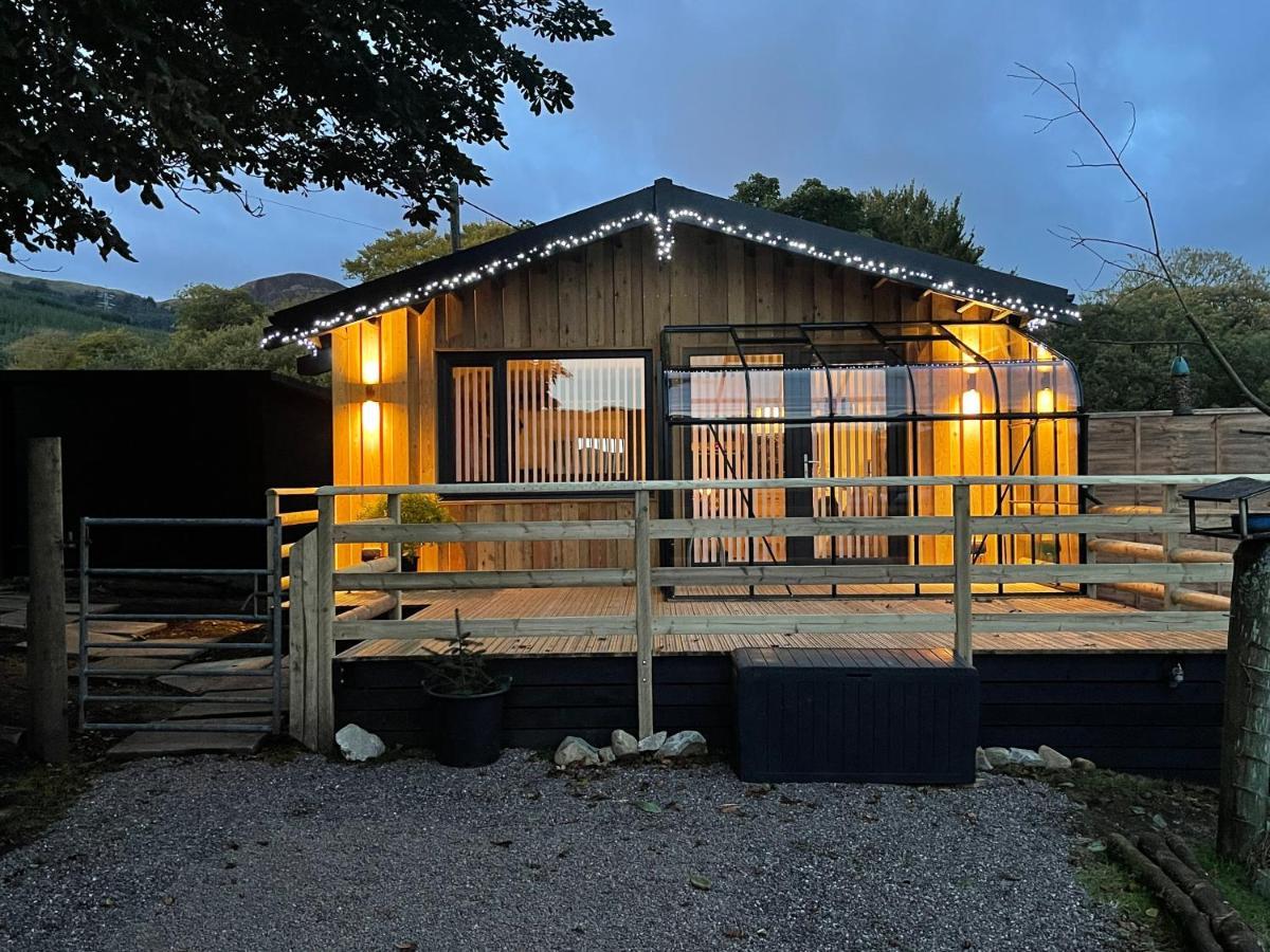 Spacious Lodge With King Sized Bed إنفيراري المظهر الخارجي الصورة